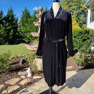 GILLIGAN & O'MALLEY ♡ Gorgeous Vintage SOFT Black Midi Velvet Robe with Belt S/M